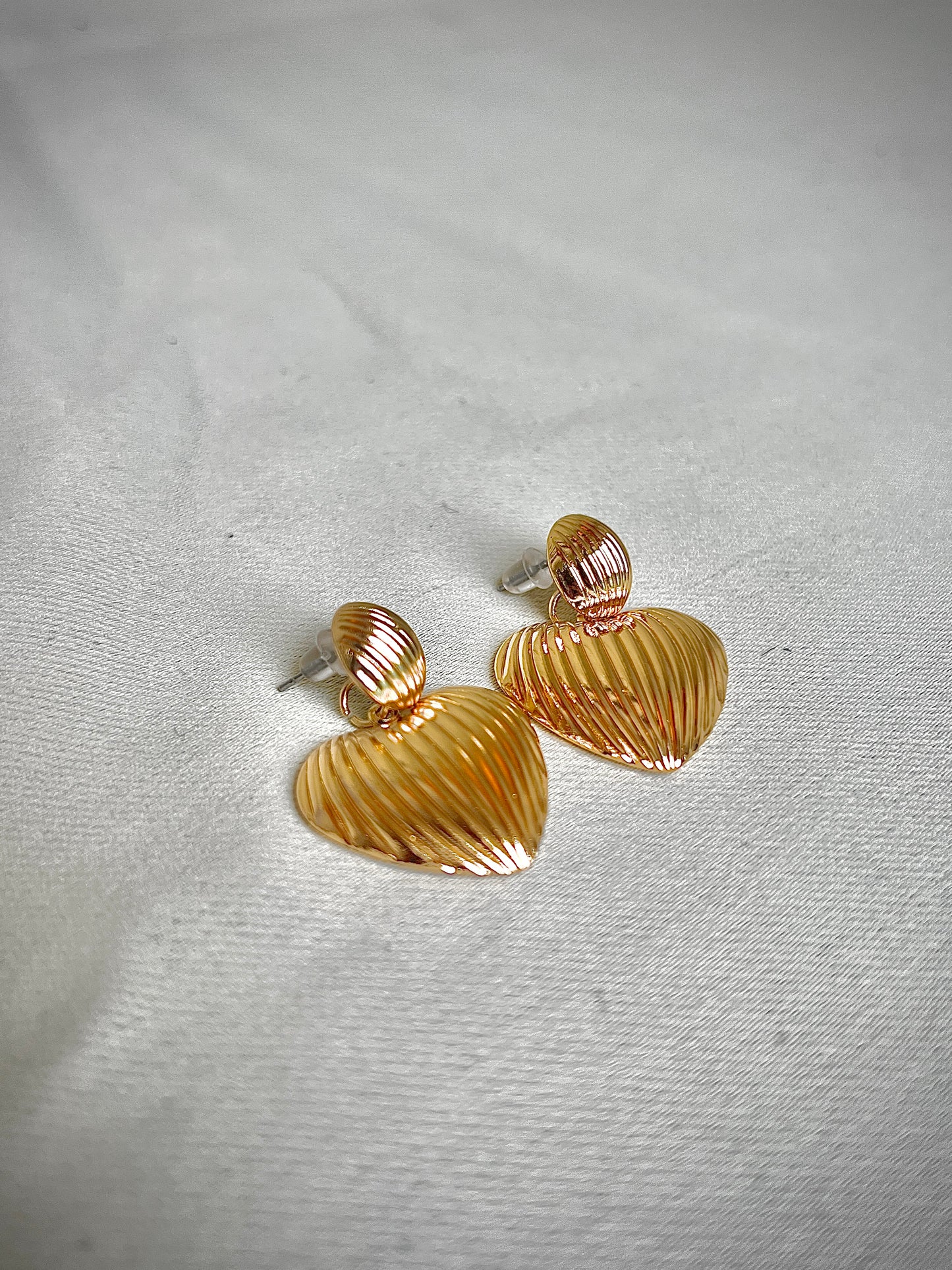 Retro heart earrings