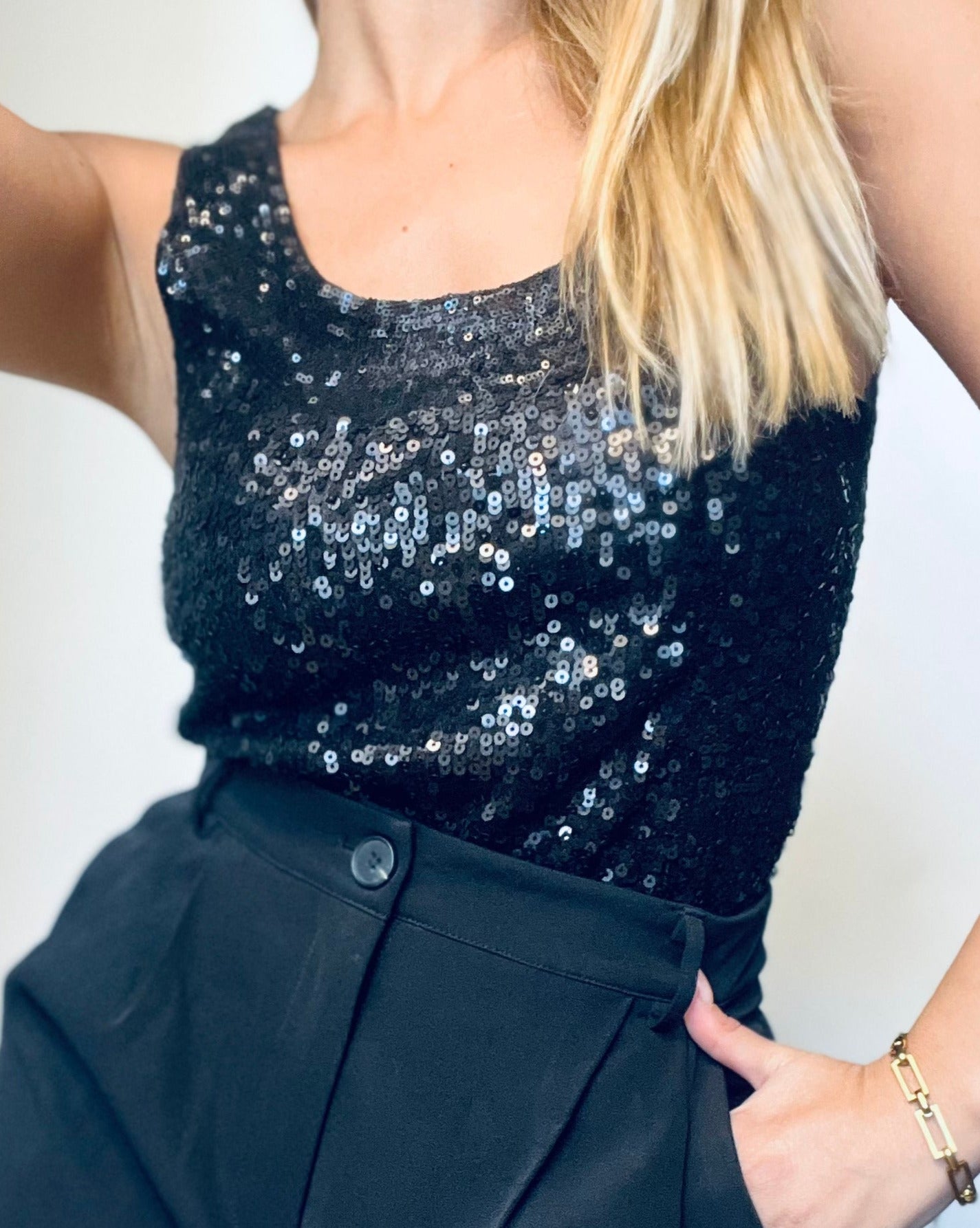 Black Sequins No-Sleeve T-Top