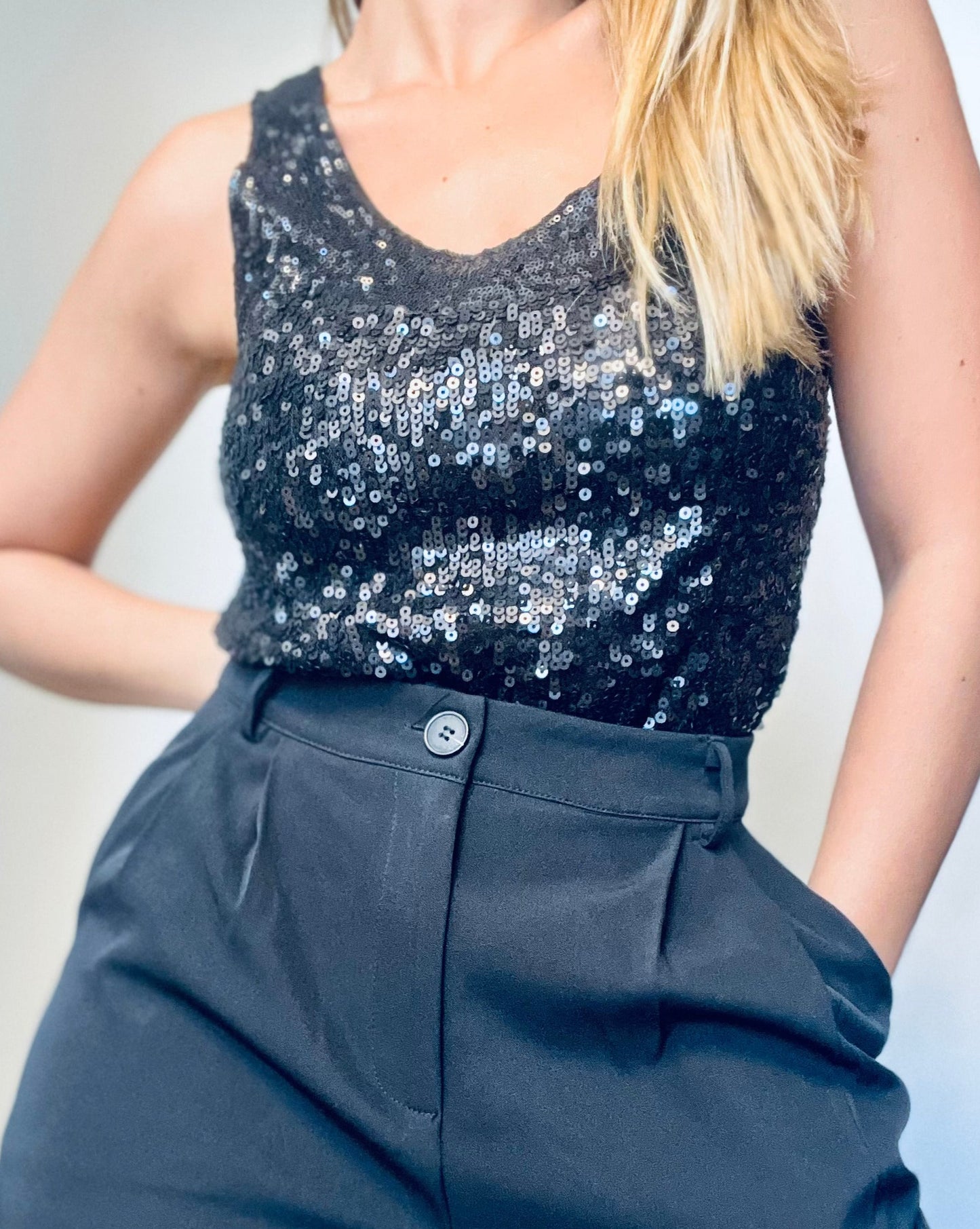 Black Sequins No-Sleeve T-Top