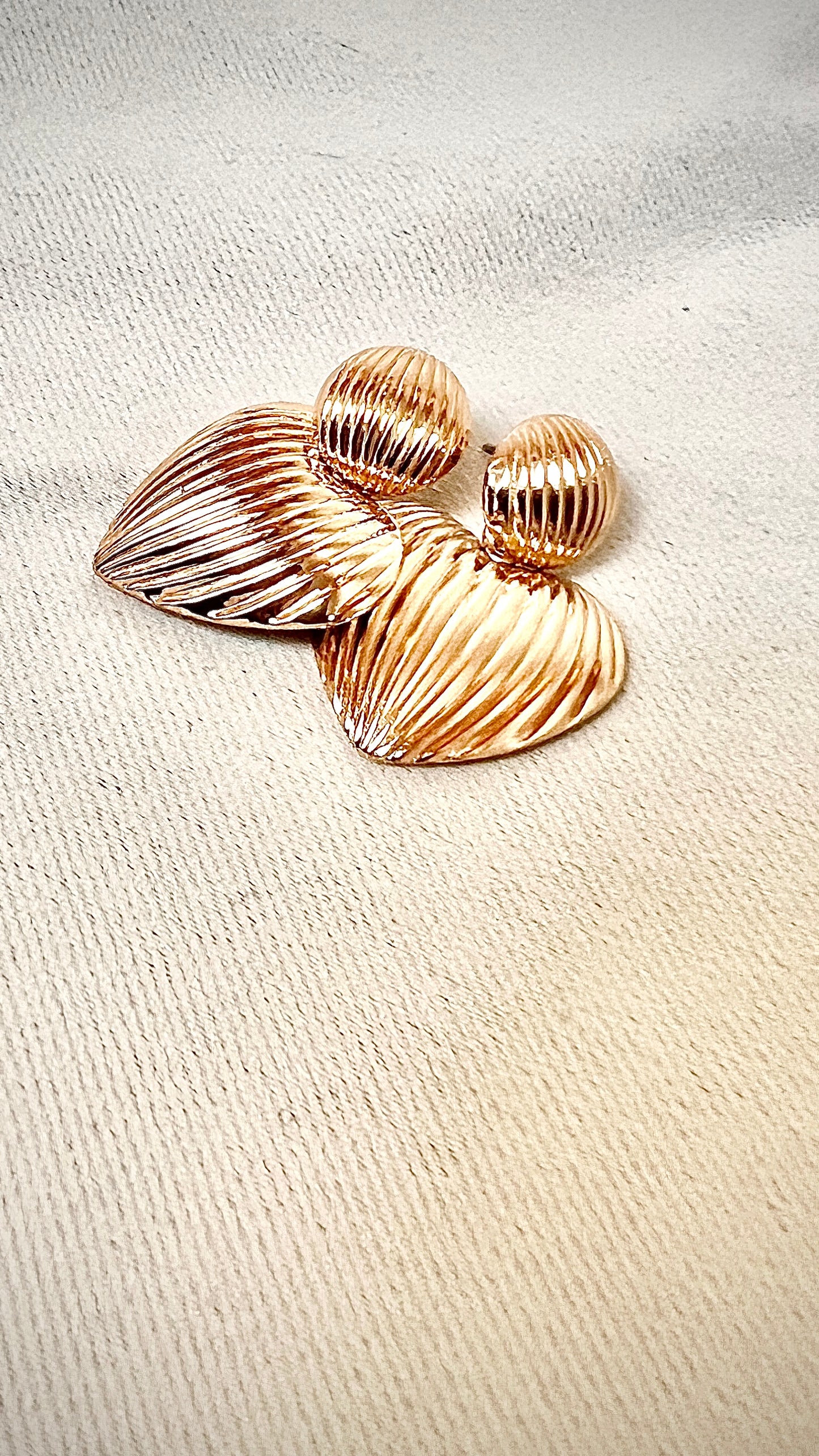 Retro heart earrings